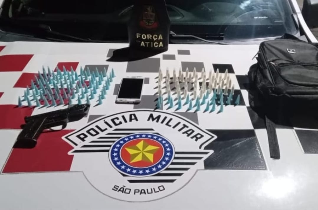POLÍCIA MILITAR APREENDE ADOLESCENTE POR POSSE ILEGAL DE ARMA DE FOGO E TRÁFICO DE DROGAS EM CANAS